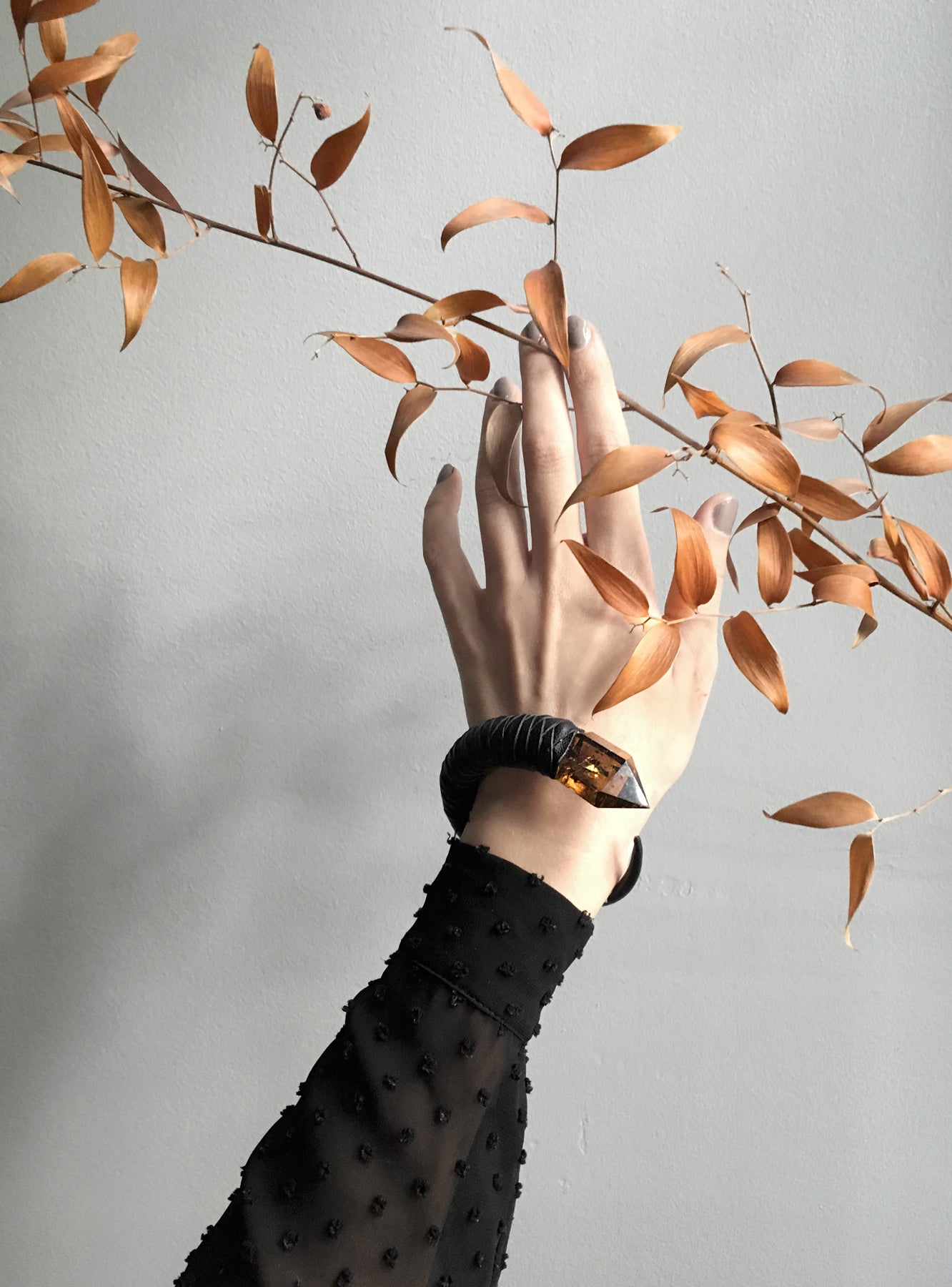 Quartz arm cuff/necklace – Anu Tera