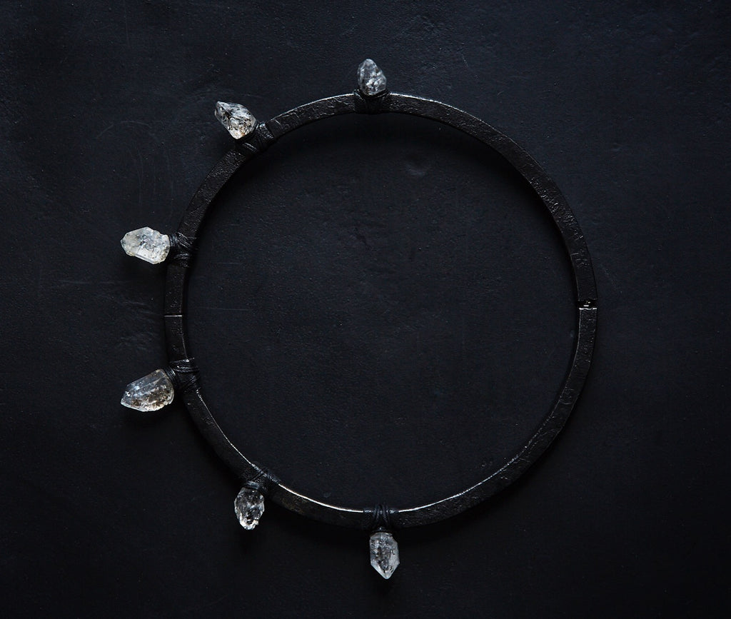 CRYSTAL & IRON CHOKER I