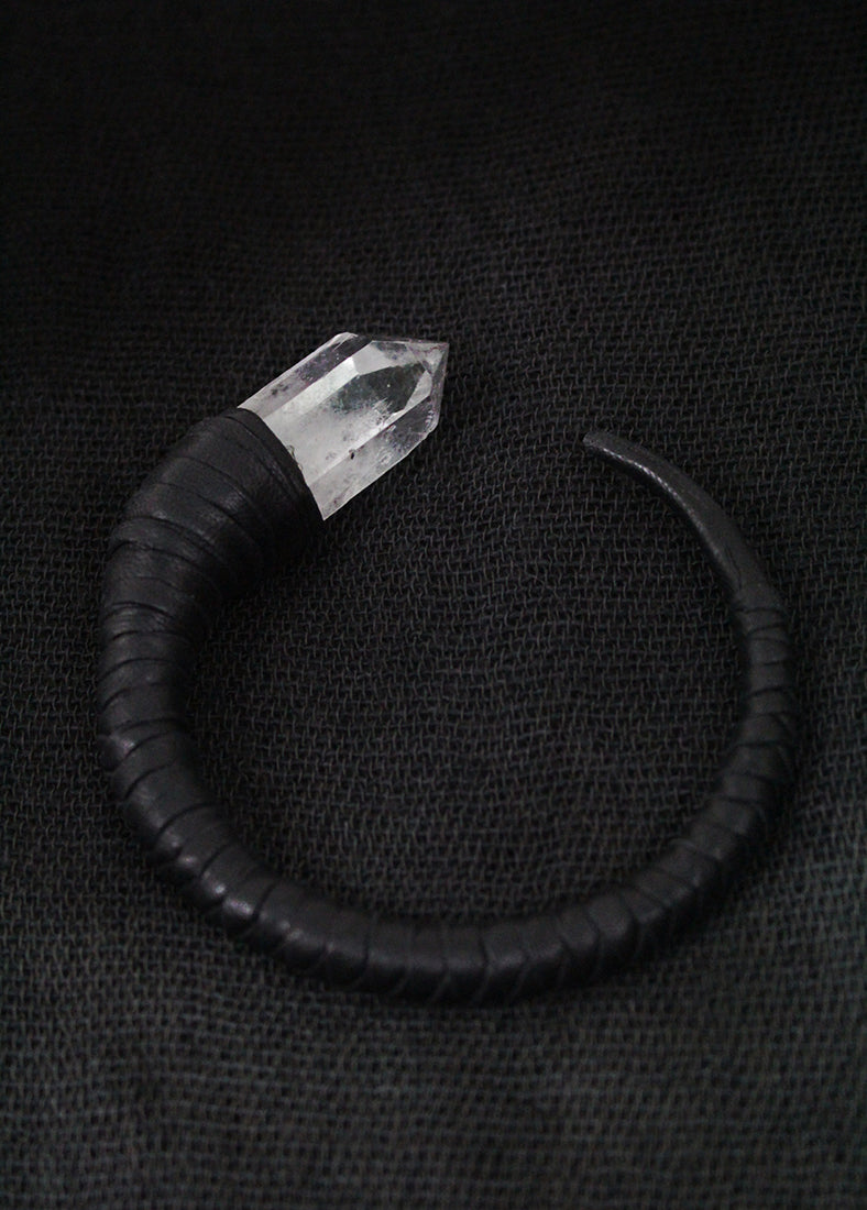 Quartz arm cuff/necklace – Anu Tera