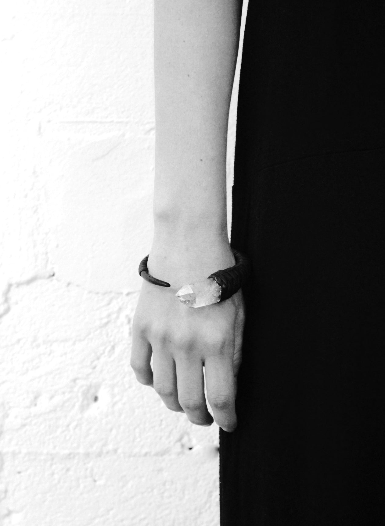 Quartz arm cuff/necklace – Anu Tera